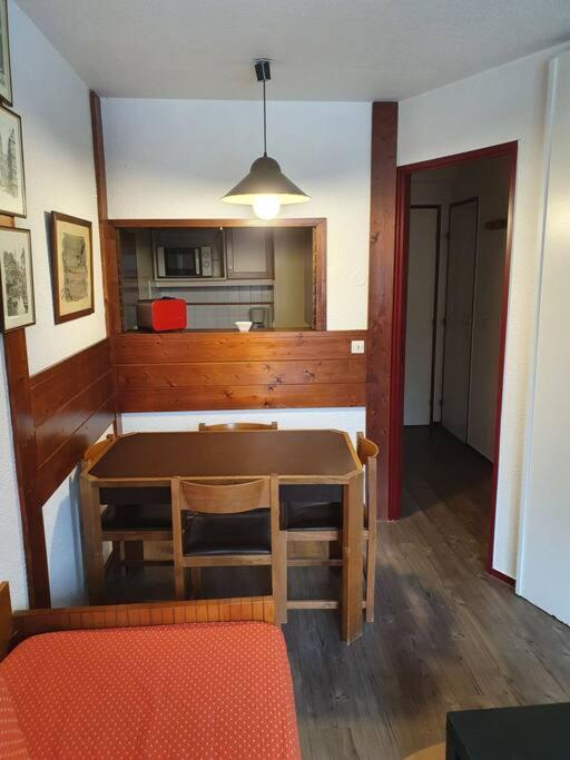Joli Appartement Le Chamois Blanc Chamonix, Parking エクステリア 写真